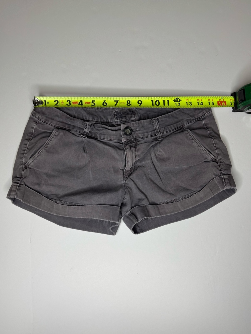 American Eagle Outfitters Y2K Gray Low Rise Cuffed Shorts Women’s Size 0 2011 - Picture 2 of 8